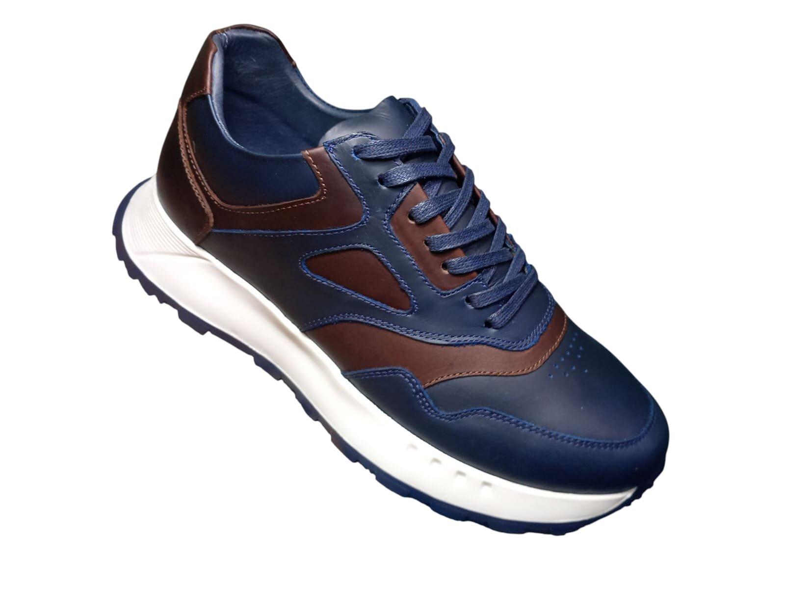 Tenis de cuero Hampton Azul de Santo, vista tres cuartos