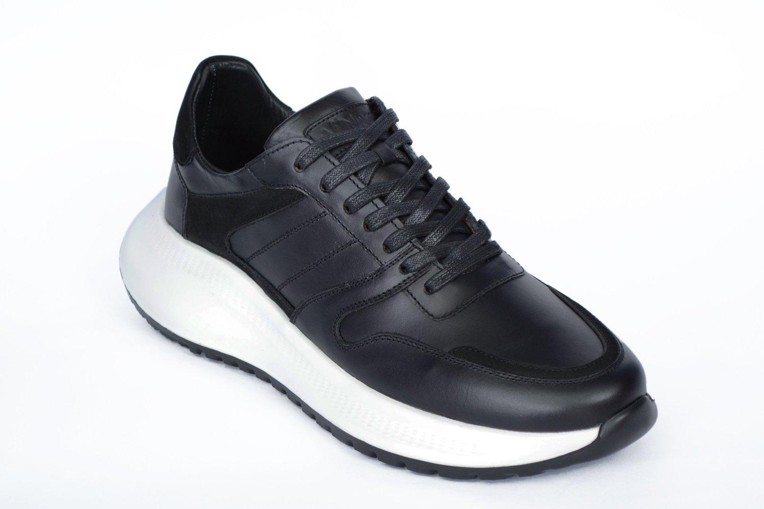 Tenis de cuero Hampton Negro de Santo, vista tres cuartos